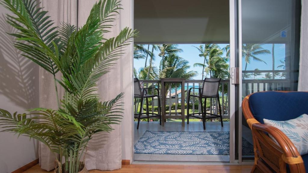 Апартаменты Molokai Island Retreat With Beautiful Ocean Views And Pool - Newly Remodeled! Ualapue Экстерьер фото